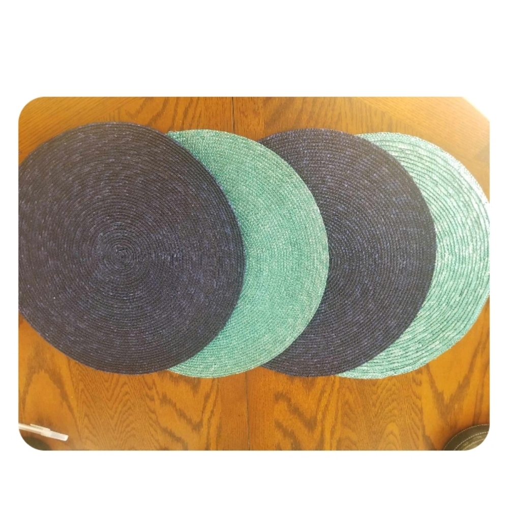 4 Round Placemats
